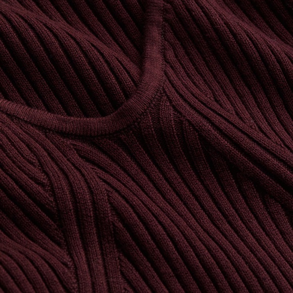 NWT H&M Rib Knit dress in Burgundy - Picture 2 of 4